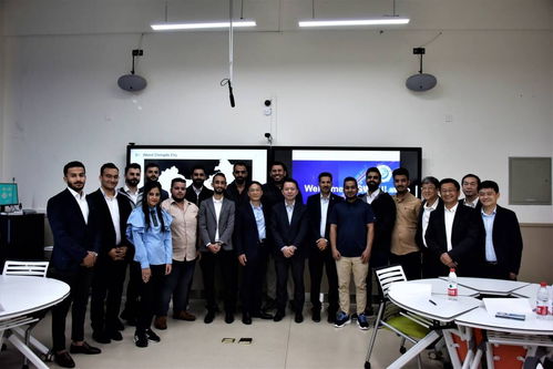 振華石油控股董事長(zhǎng)王粵濤來(lái)校訪問