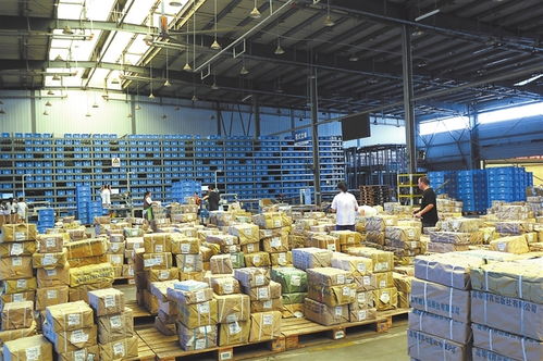 江西新華發(fā)行集團搶時間 趕進度 備好教材迎開學 圖